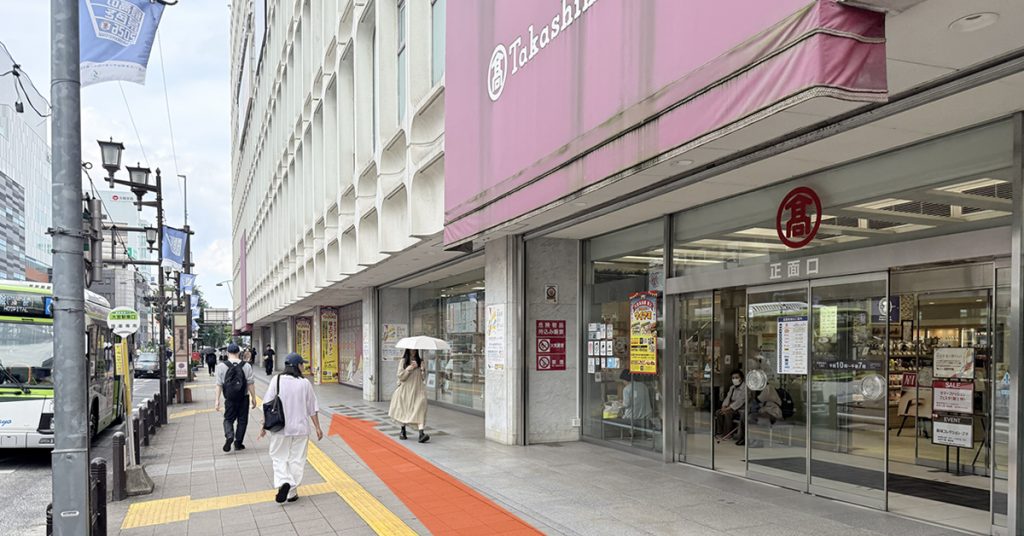 大宮駅東口　高島屋の前
